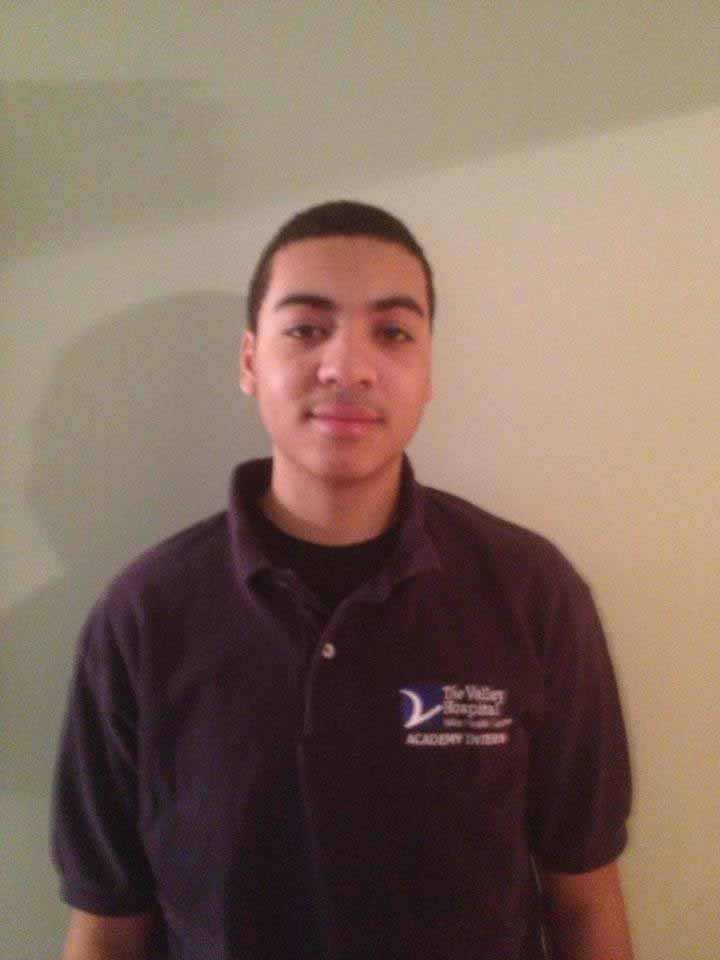 Anthony Vincent Interns at Valley Hospital 